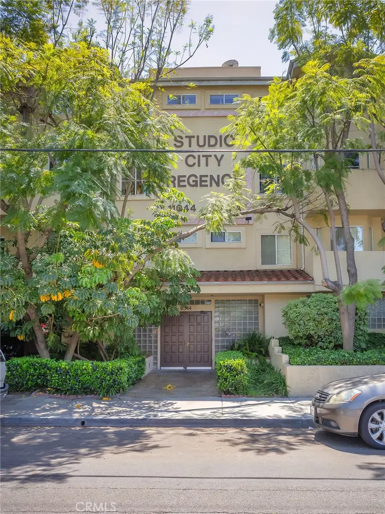 11044 Acama Street #302, Studio City, CA 91602 - #2