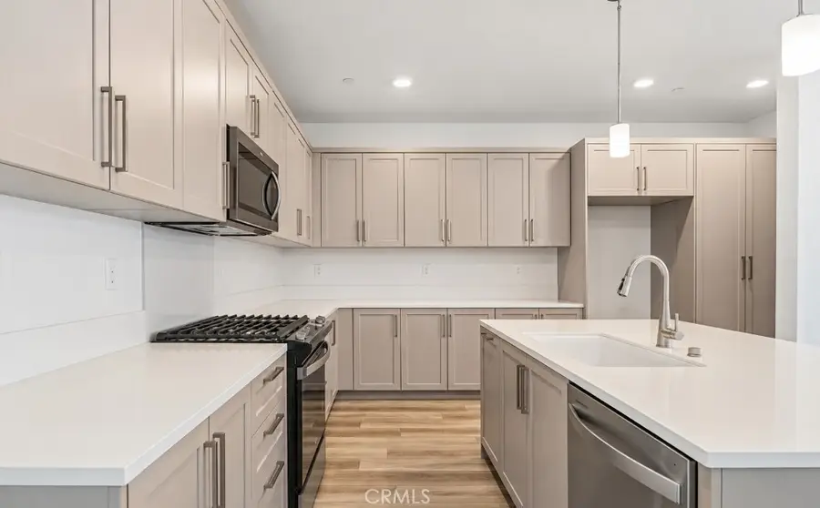 2472 Haley Point Drive #104, San Buenaventura Ventura, CA 93003 - #2