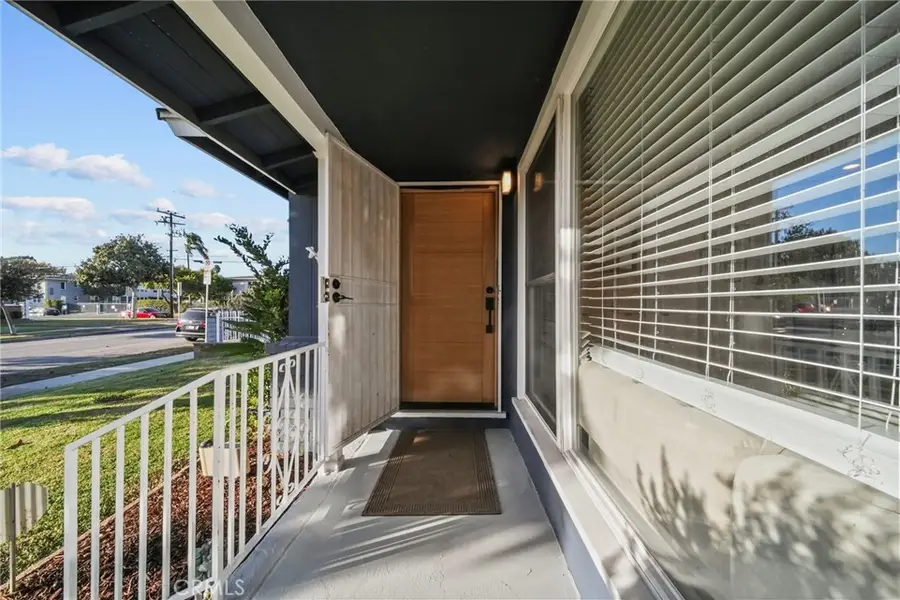 9306 S 10th, Inglewood, CA 90305 - #3