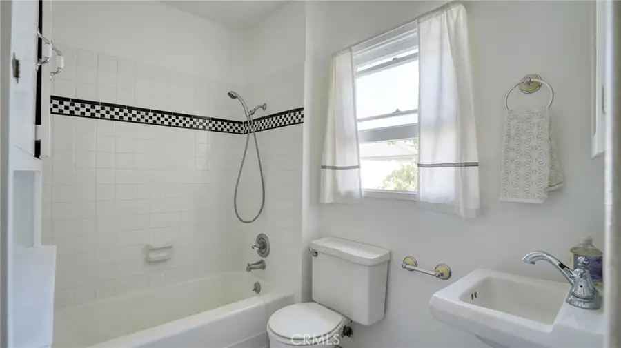 1320 N Kenwood, Burbank, CA 91505 - #3