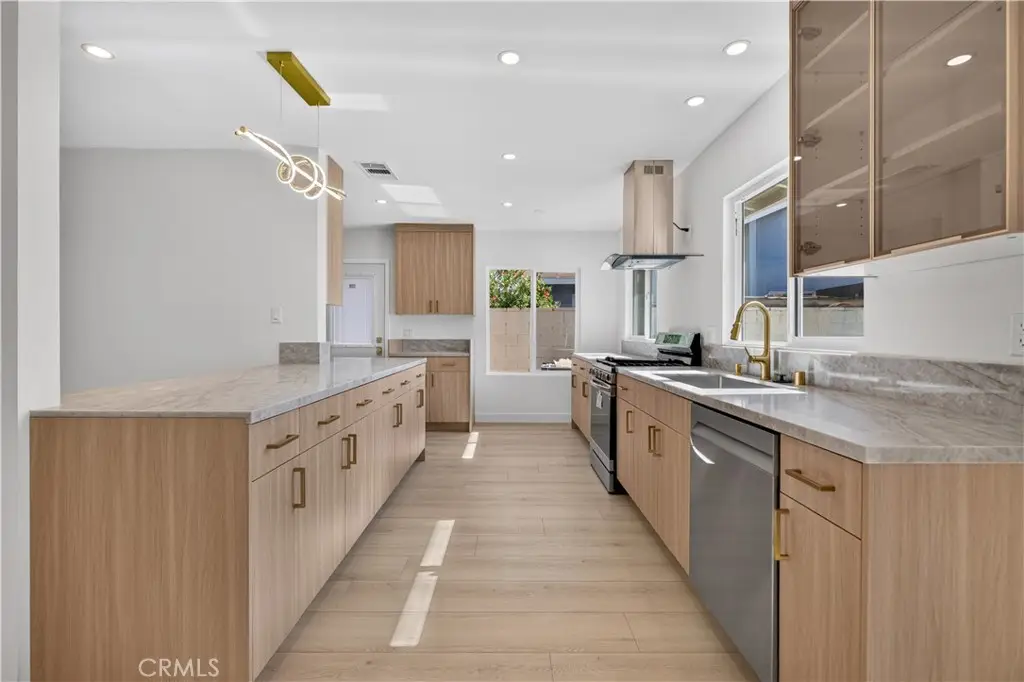 8175 Mcnulty Avenue, Winnetka, CA 91306 - #1