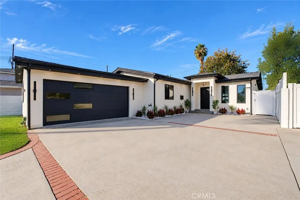 6819 Cantaloupe Avenue, Van Nuys, CA 91405 - #1