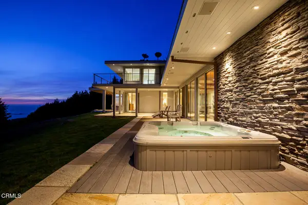 43850 Buckhorn Cove Road E, Little River, CA 95456