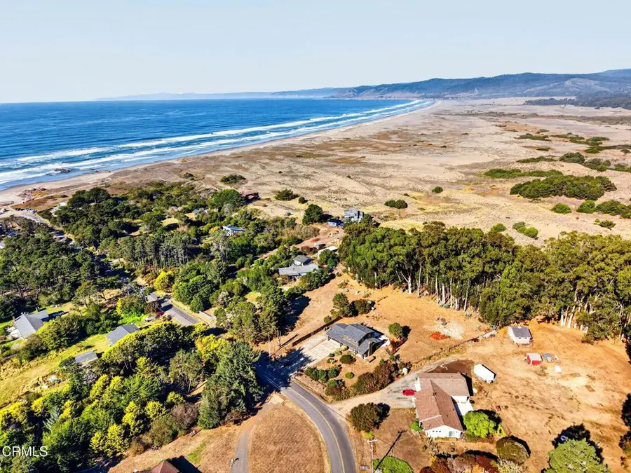 25121 Ward Avenue, Fort Bragg, CA 95437 - #2