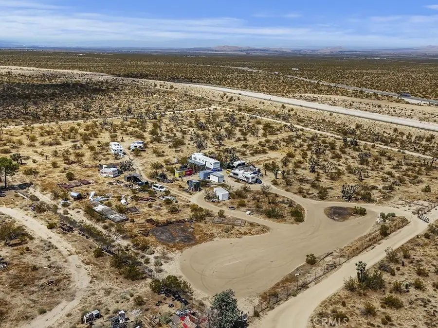 223 Avenue W, Llano, CA 93544 - Image #2