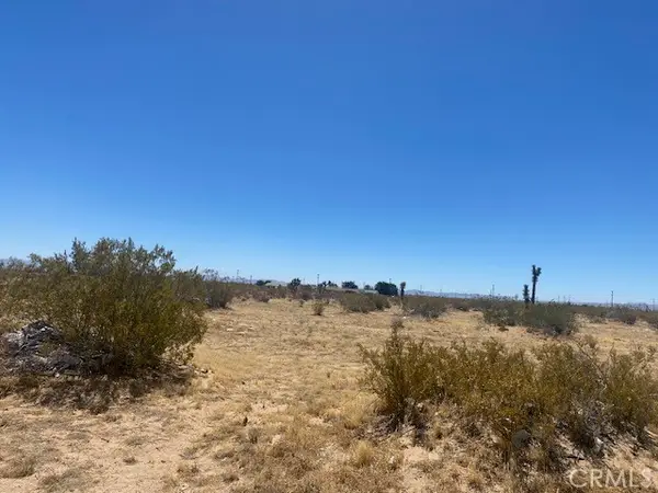 7 Aztec Lane, Adelanto, CA 92301