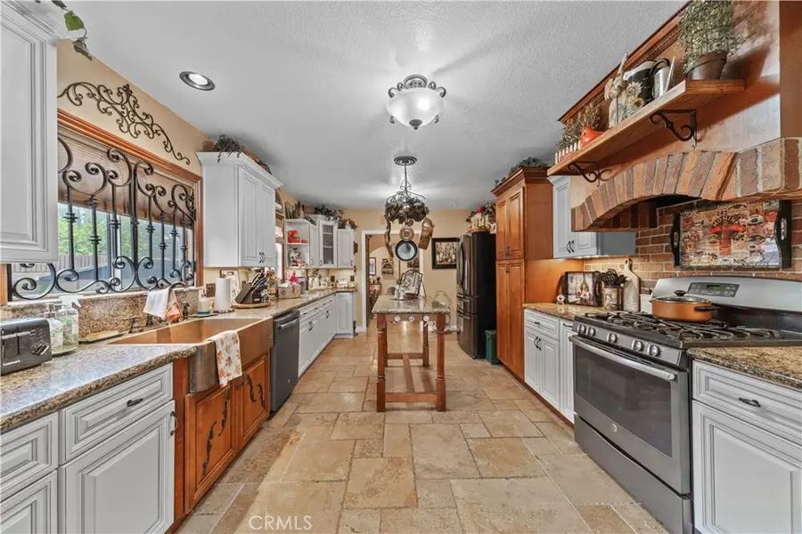 208 E 3rd Street, San Dimas, CA 91773 - Image #2