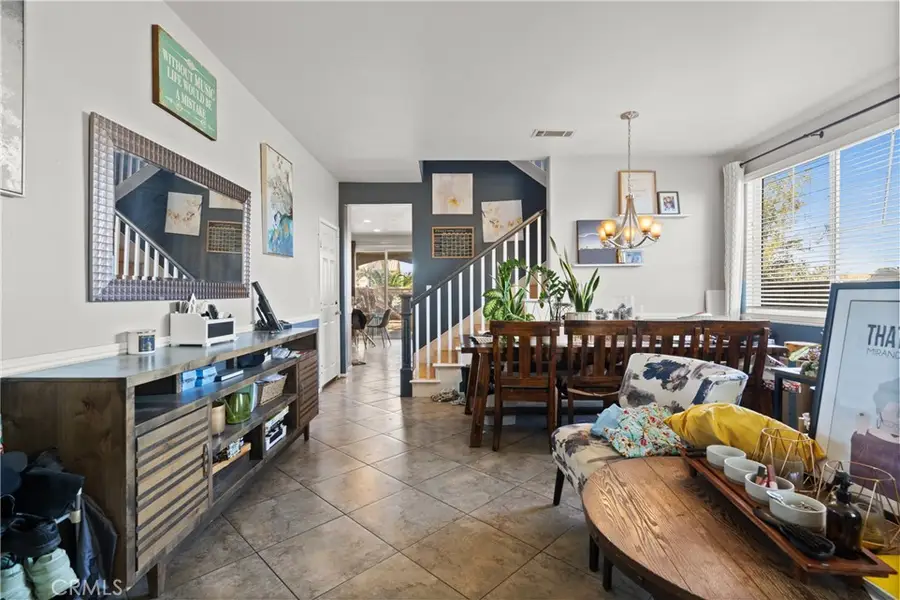 27323 English Oak Court, Canyon Country, CA 91387 - Image #2