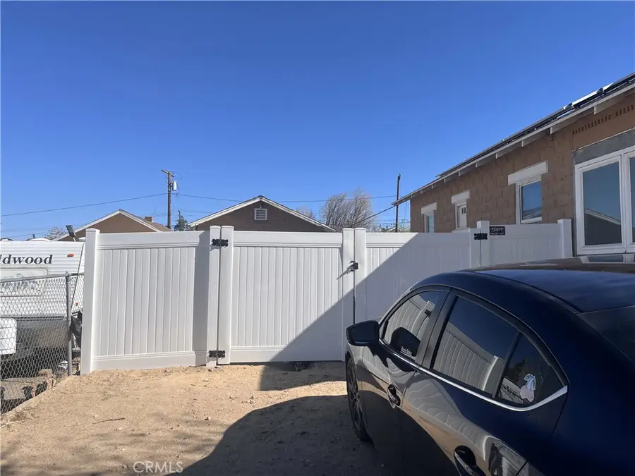 15565 4th, Victorville, CA 92395 - #2