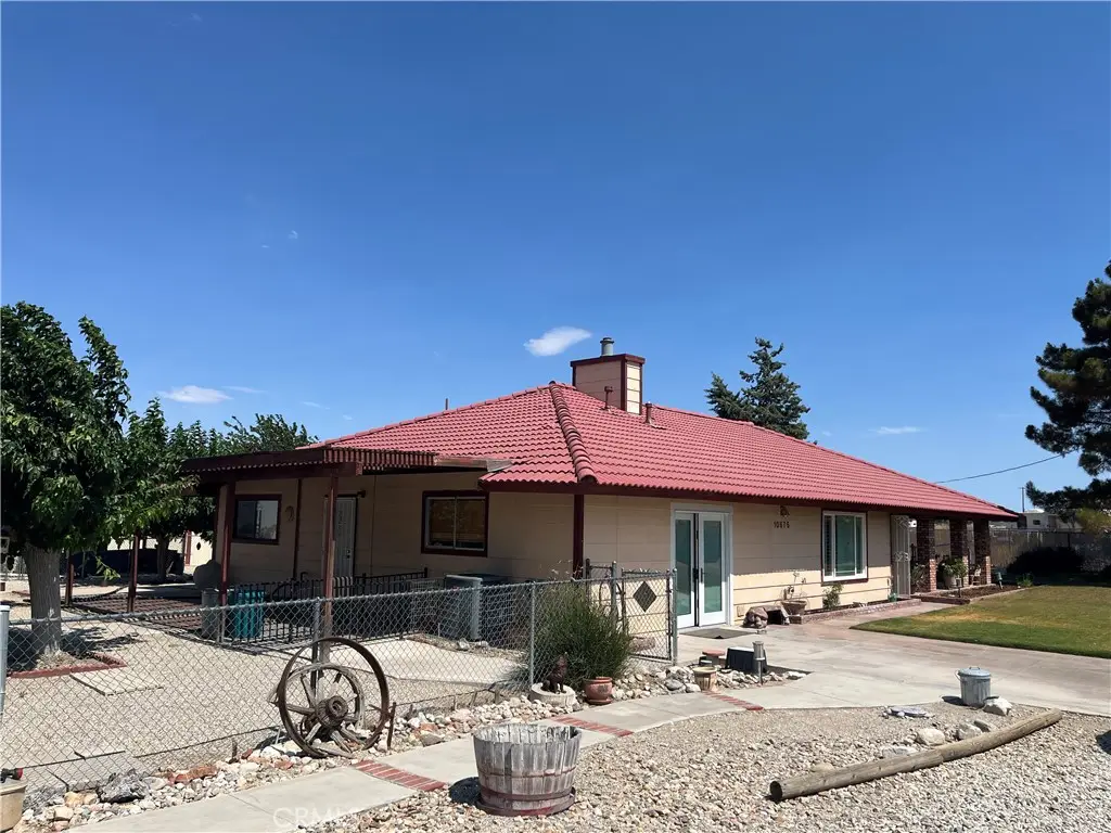 10675 Paramount Rd, Phelan, CA 92371 - Image #1