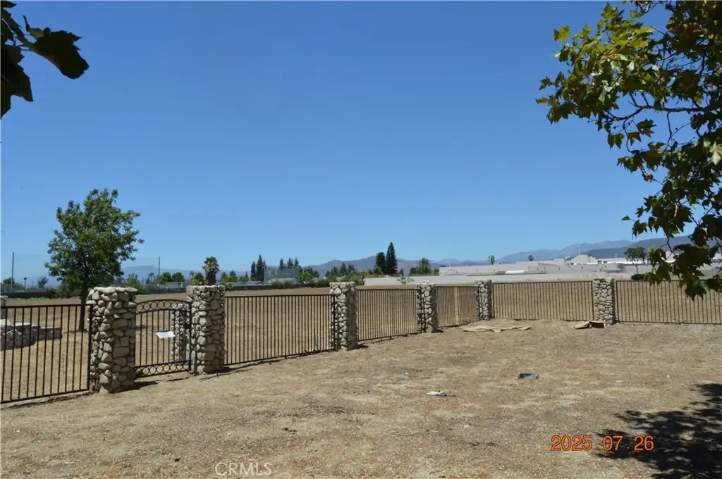 2401 N Towne Ave, Pomona, CA 91737 - Image #1