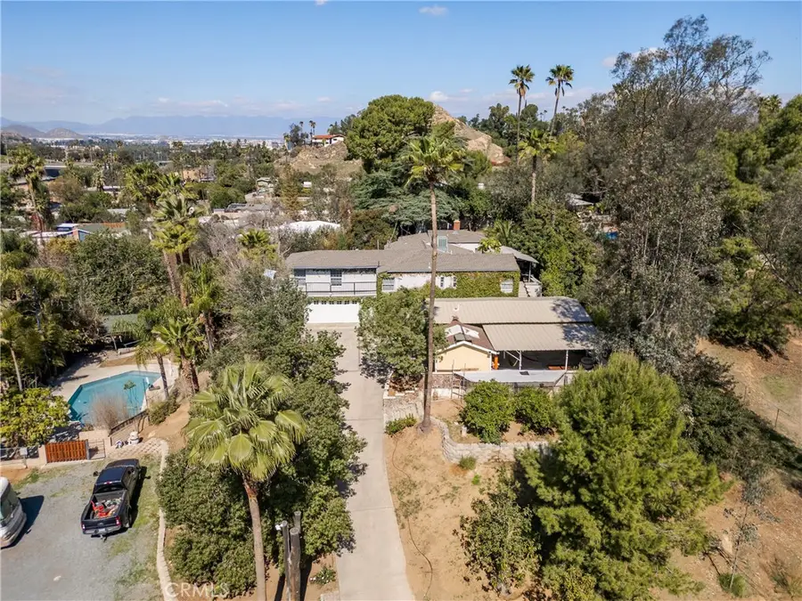 3003 Central Avenue, Riverside, CA 92506 - #2