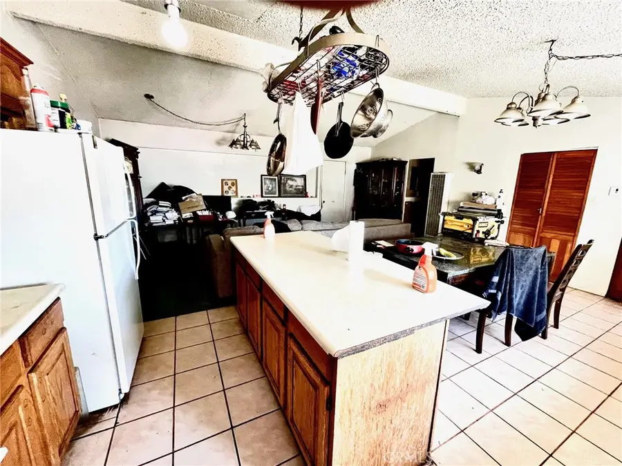 1084 Del Valle Avenue, La Puente, CA 91744 - Image #3