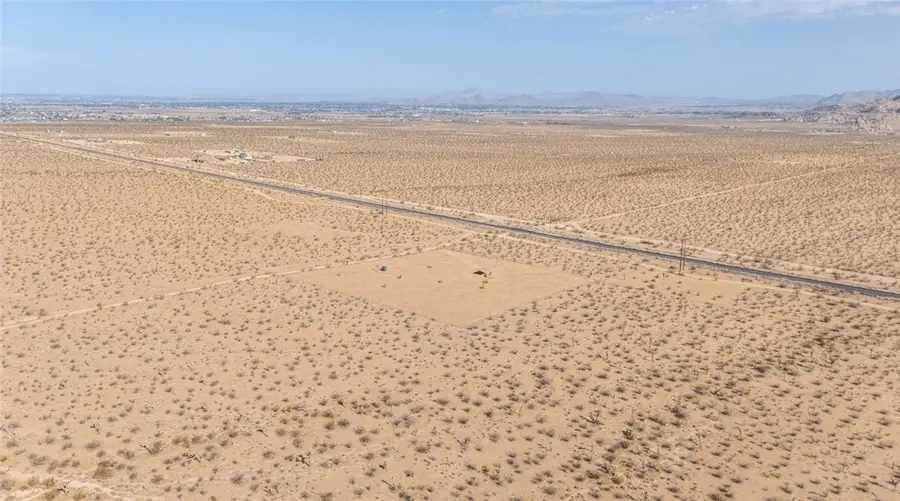 10425 Laguna Seca Drive, Apple Valley, CA 92308 - Image #3