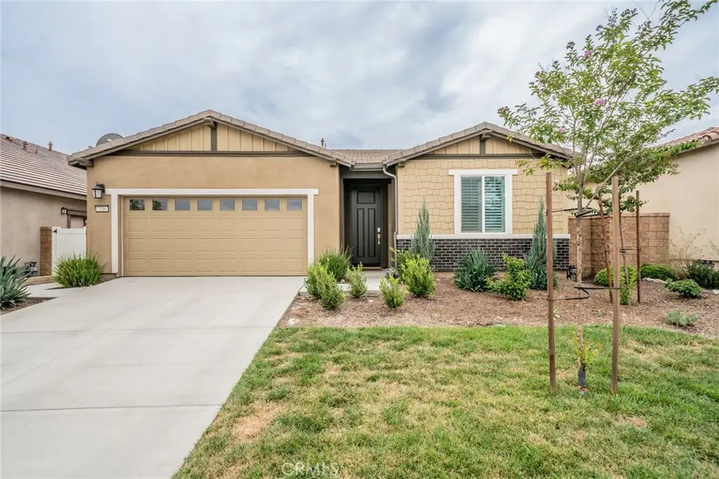 2516 Yellowstone Way, Rialto, CA 92377 - Image #1