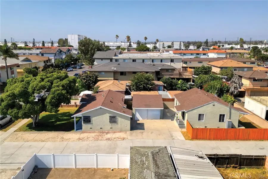 12716 Kornblum Avenue, Hawthorne, CA 90250 - Image #2