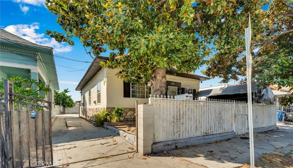 5123 S San Pedro St, Los Angeles, CA 90011 - #1