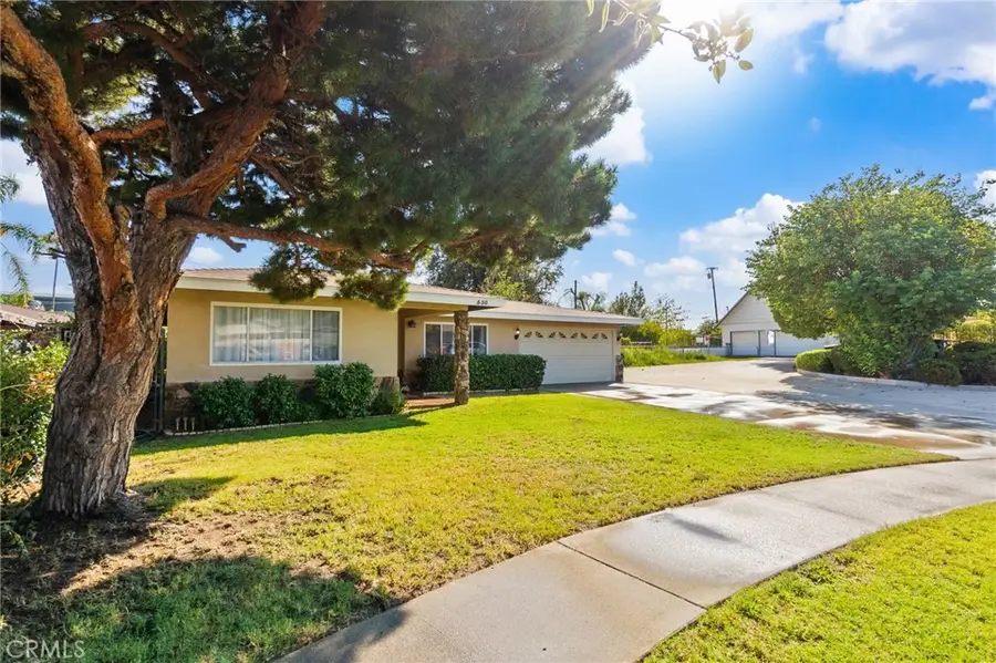 530 N Sycamore Drive, Rialto, CA 92376 - Image #2