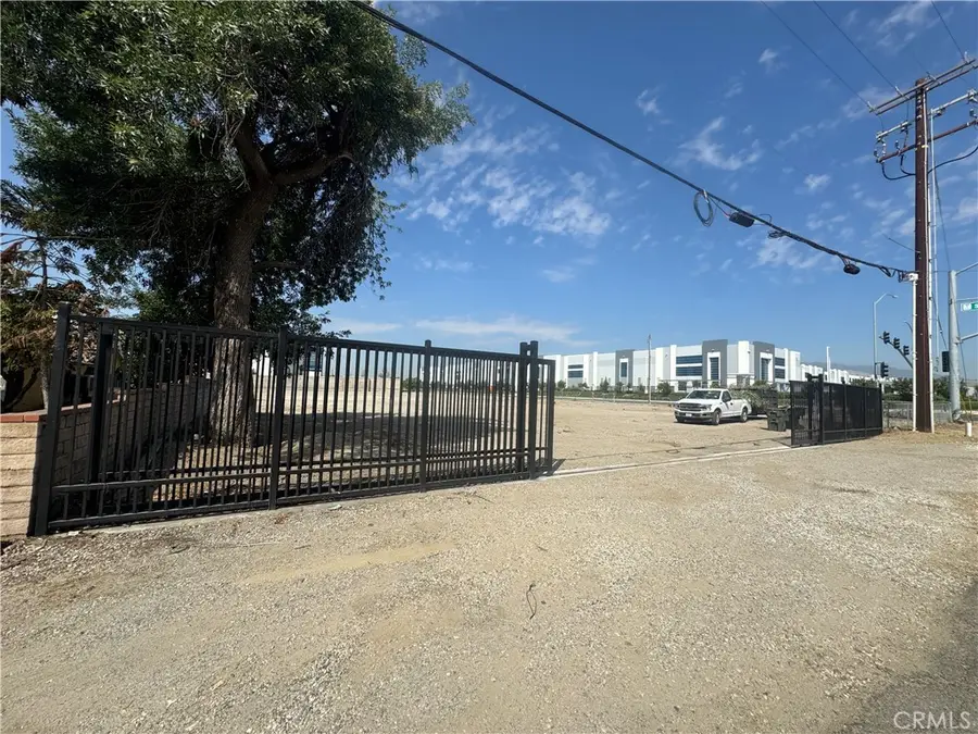 10512 Juiper Avenue, Fontana, CA 92337 - #2