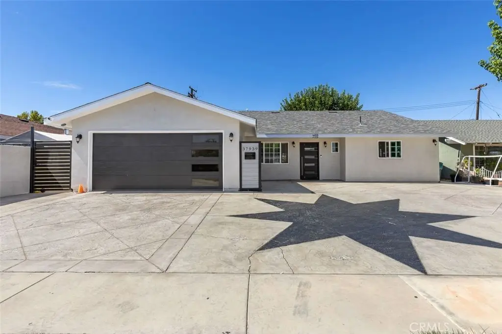 37939 27th E, Palmdale, CA 93550 - Image #1