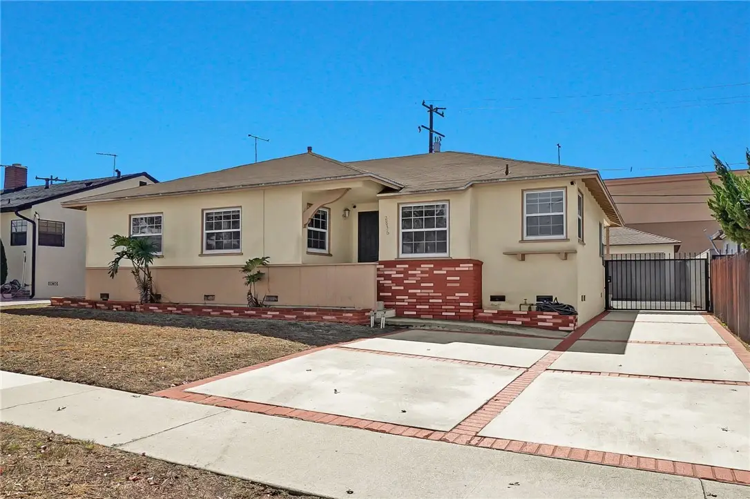 2836 Thoreau Street, Inglewood, CA 90303 - Image #1