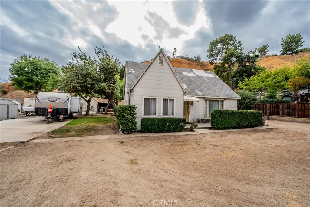 395 W 39th, San Bernardino, CA 92405 - #1