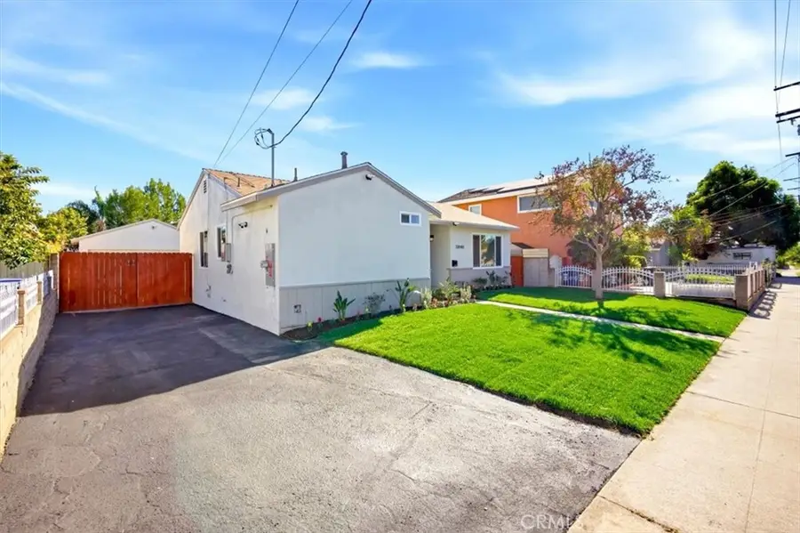 13040 Wentworth Street, Arleta, CA 91331 - Image #3