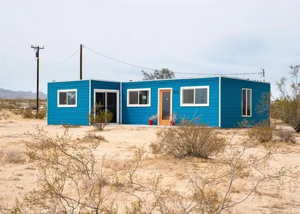 3232 Meldora, 29 Palms, CA 92277