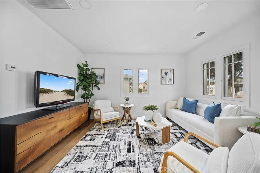 2560 Las Flores, Alhambra, CA 91803 - Image #2