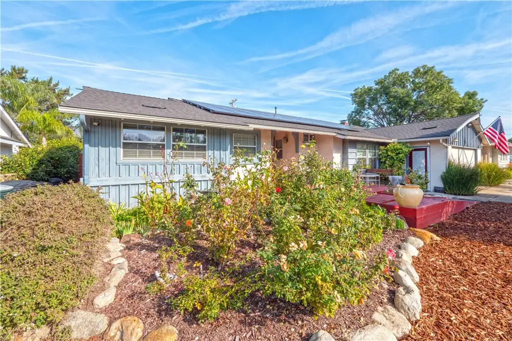 641 Ridgefield Drive, Claremont, CA 91711 - Image #1