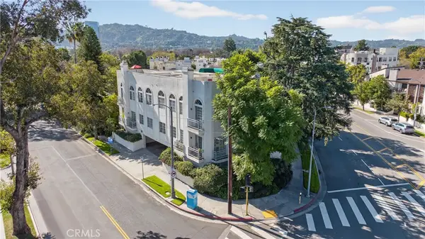 4464 Moorpark #104, Toluca Lake, CA 91602