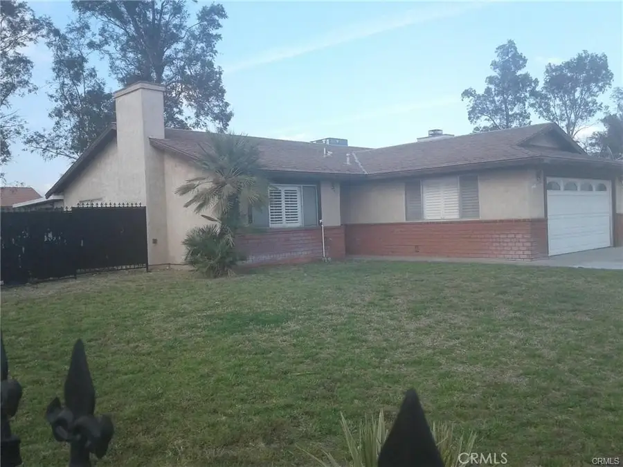 15308 Holly Drive, Fontana, CA 92335 - Image #2