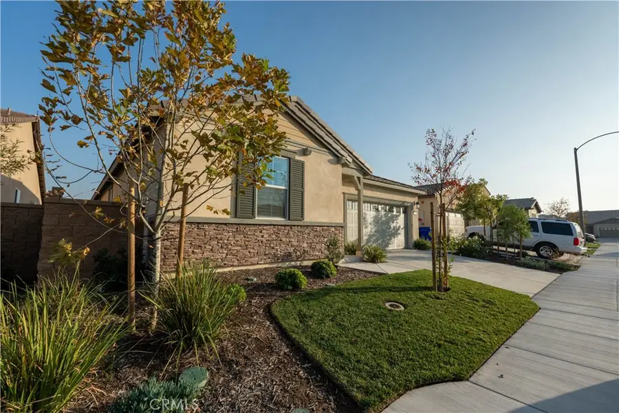 565 Hudson Way, Rialto, CA 92377 - Image #3