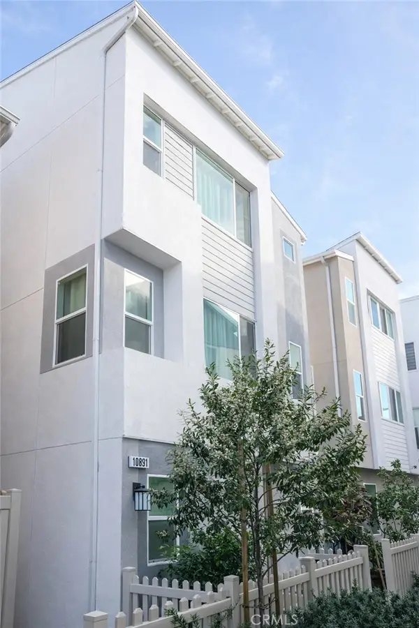 10891 Scottsbluff, Stanton, CA 90680