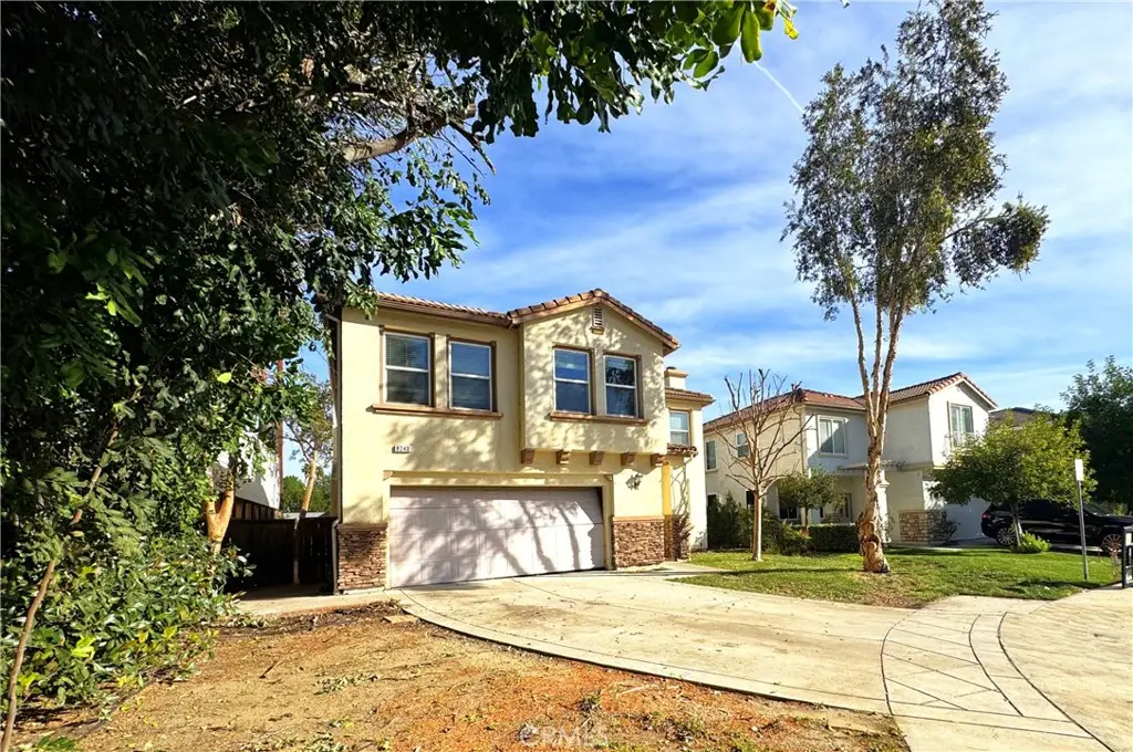 8240 Chamberlain Lane, Reseda, CA 91335 - Image #1