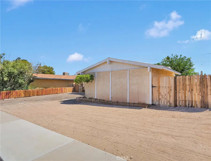 305 Beverly Avenue, Barstow, CA 92311 - Image #2