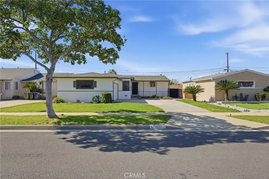 11537 Tarron, Hawthorne, CA 90250 - #2