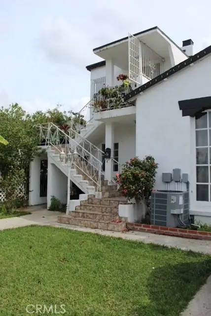 2546 S Bronson, Los Angeles, CA 90018 - #1