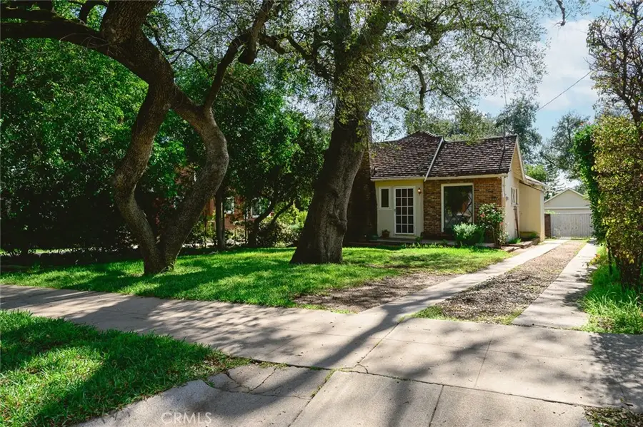 2038 Oakwood Street, Pasadena, CA 91104 - #3