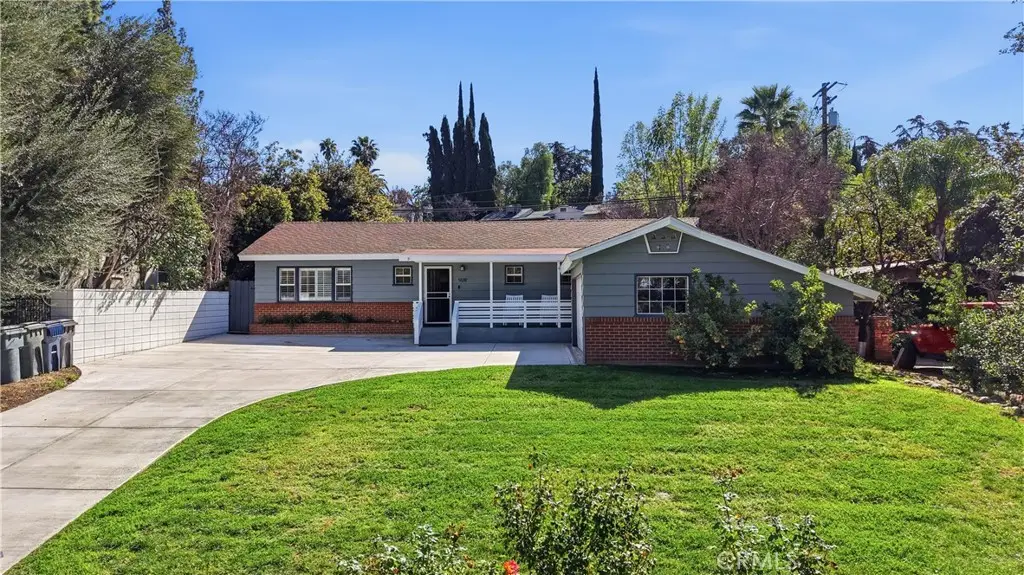 909 W Crescent, Redlands, CA 92373 - #1