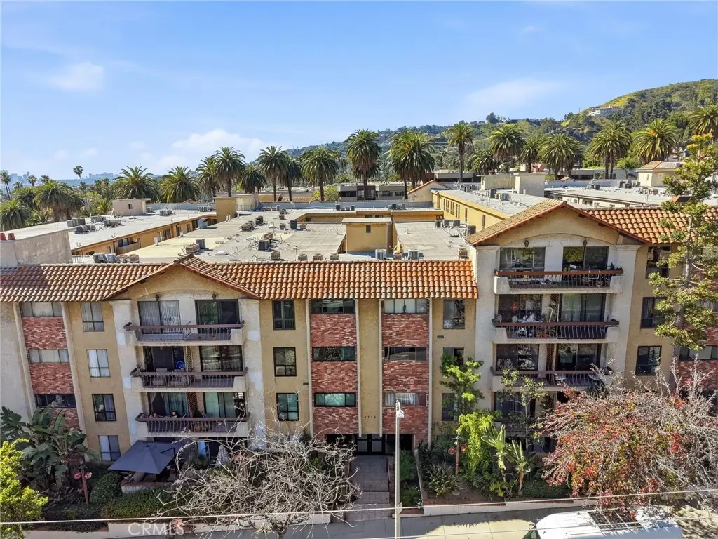 1735 N Fuller, Los Angeles, CA 90046 - #1