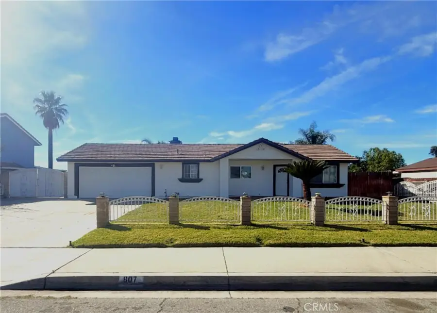 807 E Etiwanda Avenue, Rialto, CA 92376 - #2