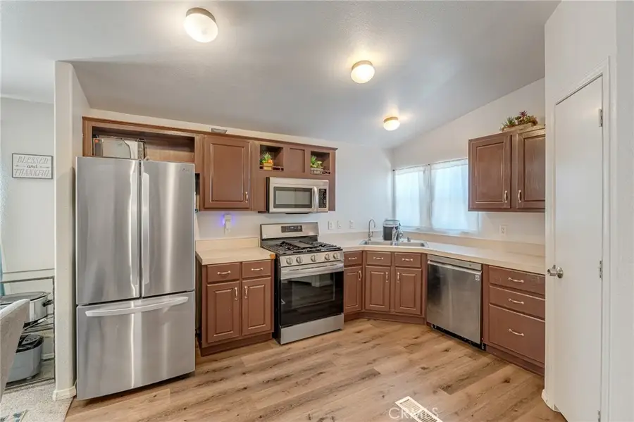 25088 Camino Del Norte, Barstow, CA 92311 - #3