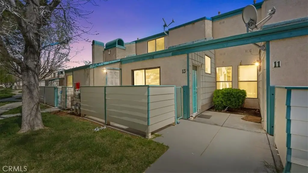 44460 15th Street E #13, Lancaster, CA 93535 - #1