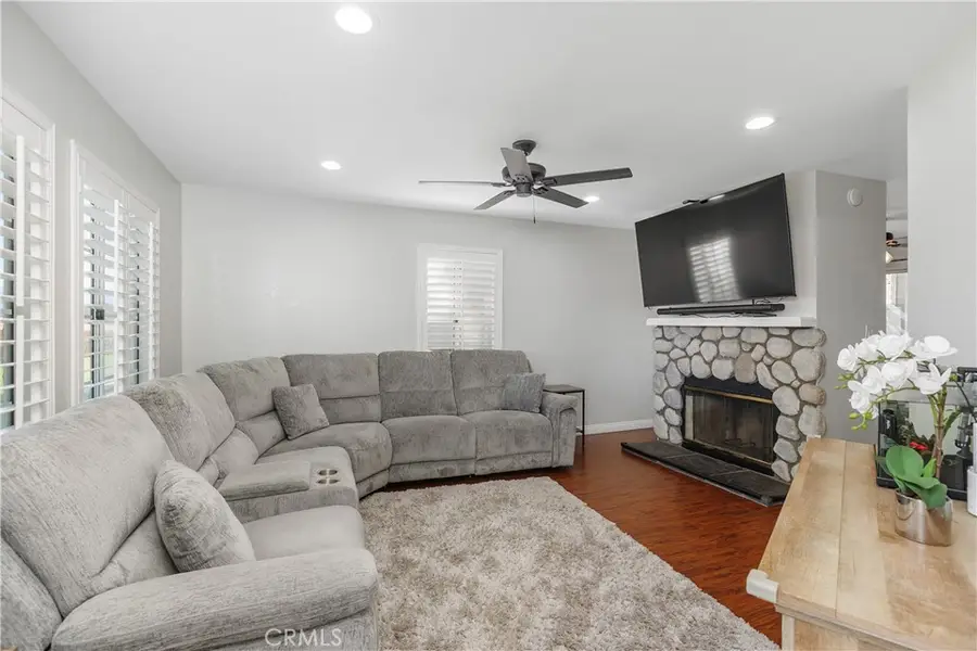 192 W Walnut #A, Rialto, CA 92376 - #3