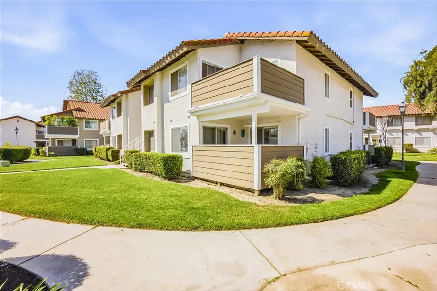 3709 Country Oaks Loop #E, Ontario, CA 91761 - #2