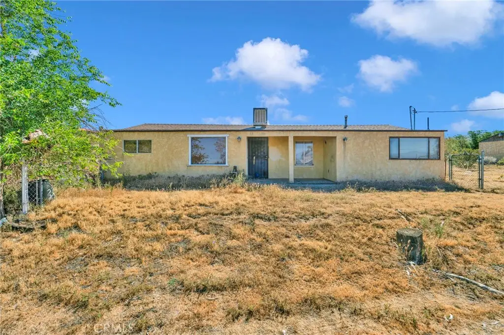 10393 Mockingbird Avenue, Apple Valley, CA 92308 - #1