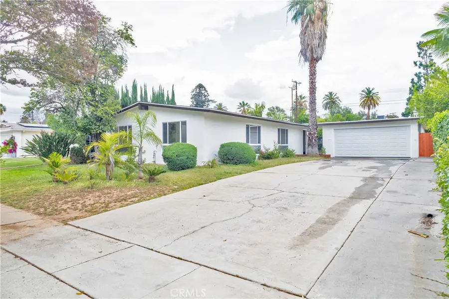 979 Kevin Ave, Redlands, CA 92373 - #2