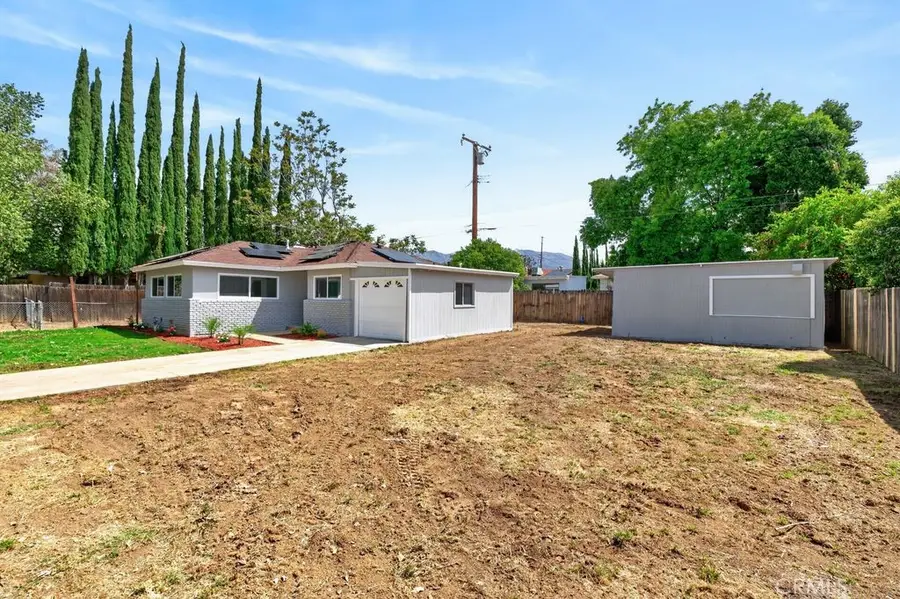 423 W Avenue L, Calimesa, CA 92320 - #2