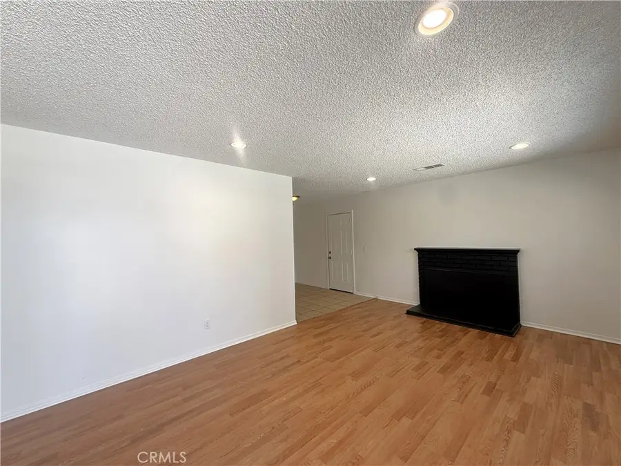 490 Avignon Court, Riverside, CA 92501 - #3